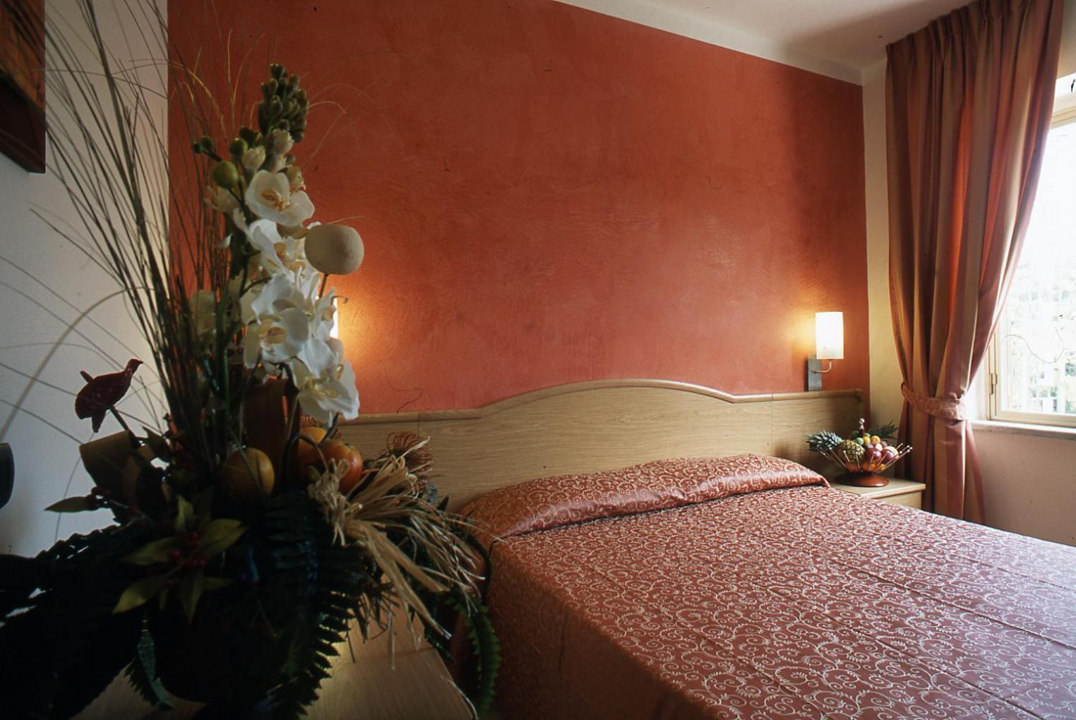 Hotel Tenda Rossa Марина ди Карара Екстериор снимка