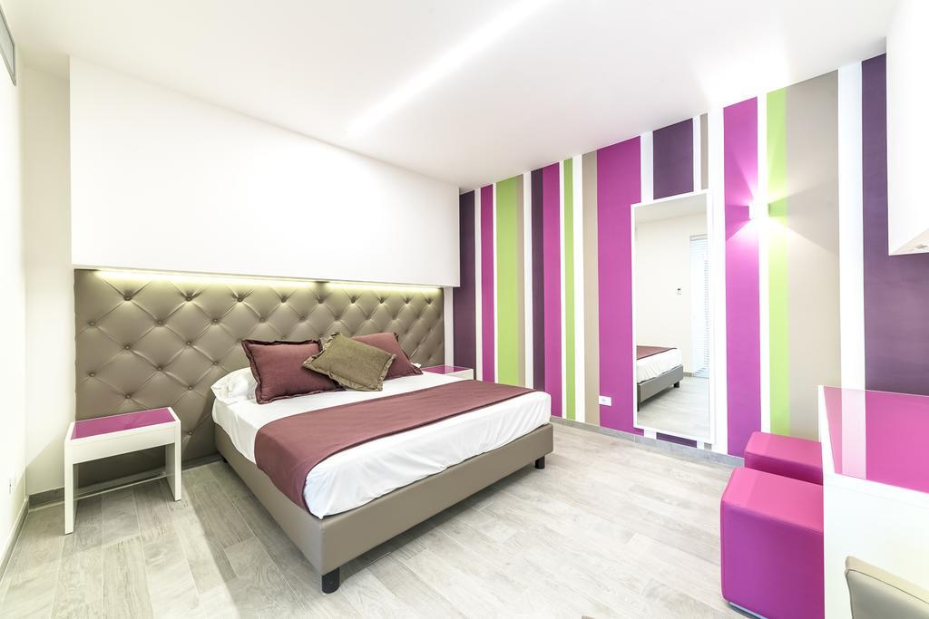 Hotel Tenda Rossa Марина ди Карара Екстериор снимка