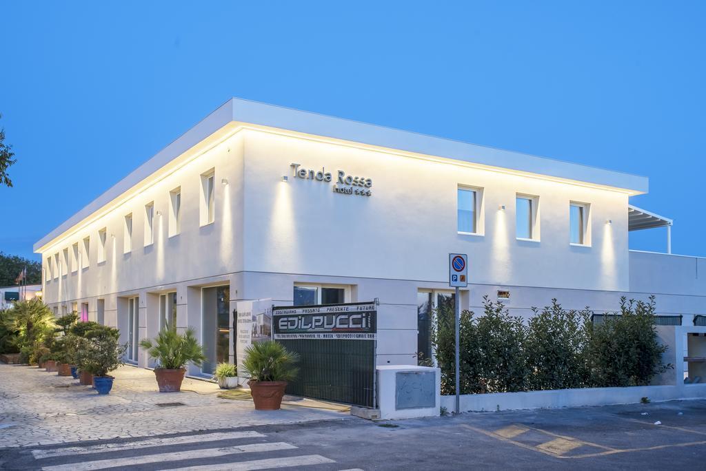 Hotel Tenda Rossa Марина ди Карара Екстериор снимка