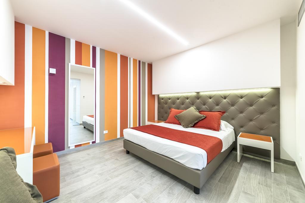 Hotel Tenda Rossa Марина ди Карара Екстериор снимка